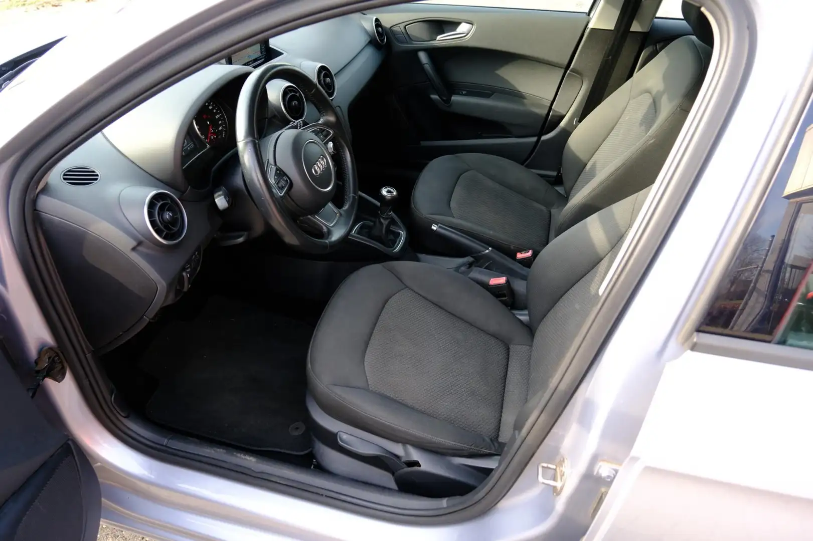 Audi A1 1.4 TDI Design Navi|Airco|LMV Gris - 2