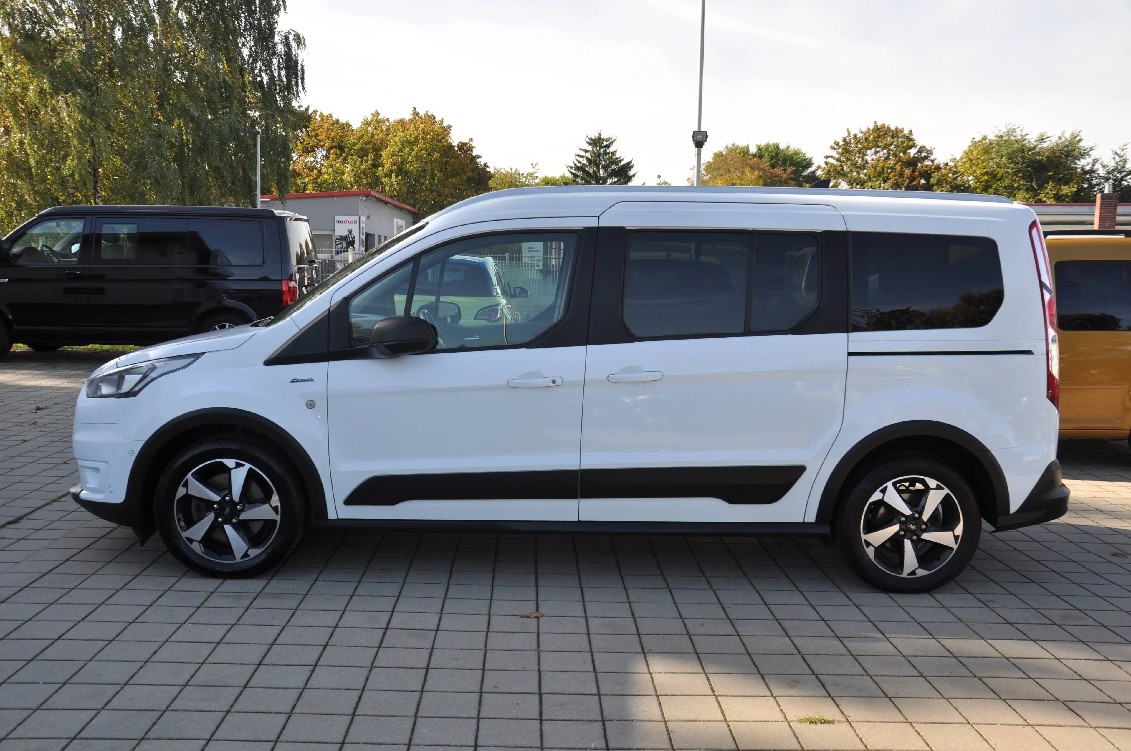 Ford Grand Tourneo Grand Tourneo Connect 1.5 TDCi Active. AHK-PANO-NA — photo 9