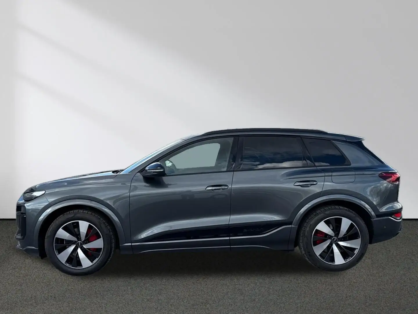 Audi Q6 55 e-tron quattro S line Matrix Leder B&O Gris - 2