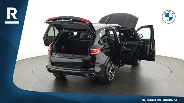 BMW X5 view 11
