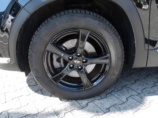Hyundai Santa Fe view 3