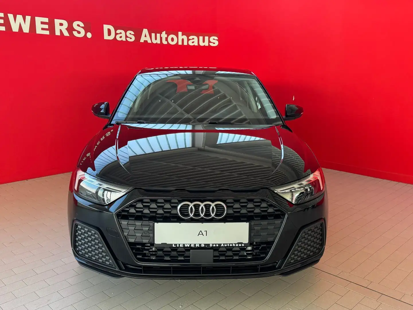 Audi A1 25 TFSI intense Schwarz - 2