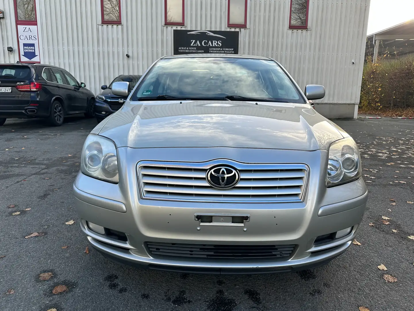 Toyota Avensis 2.0i VVT-i 16v D4 Linea Sol Grau - 2