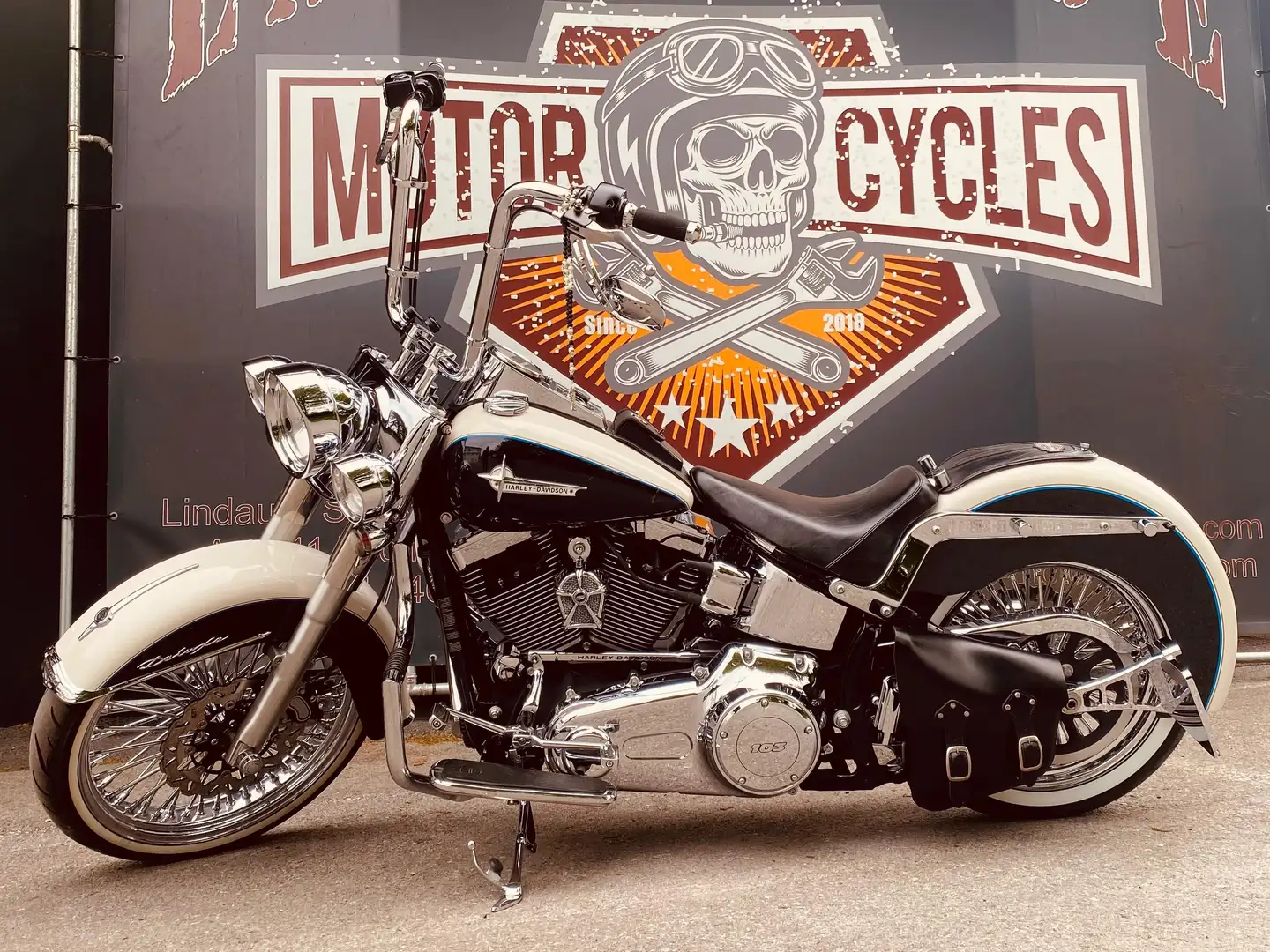 Harley-Davidson Softail Deluxe, Chicano „El Pablo“ Alb - 2
