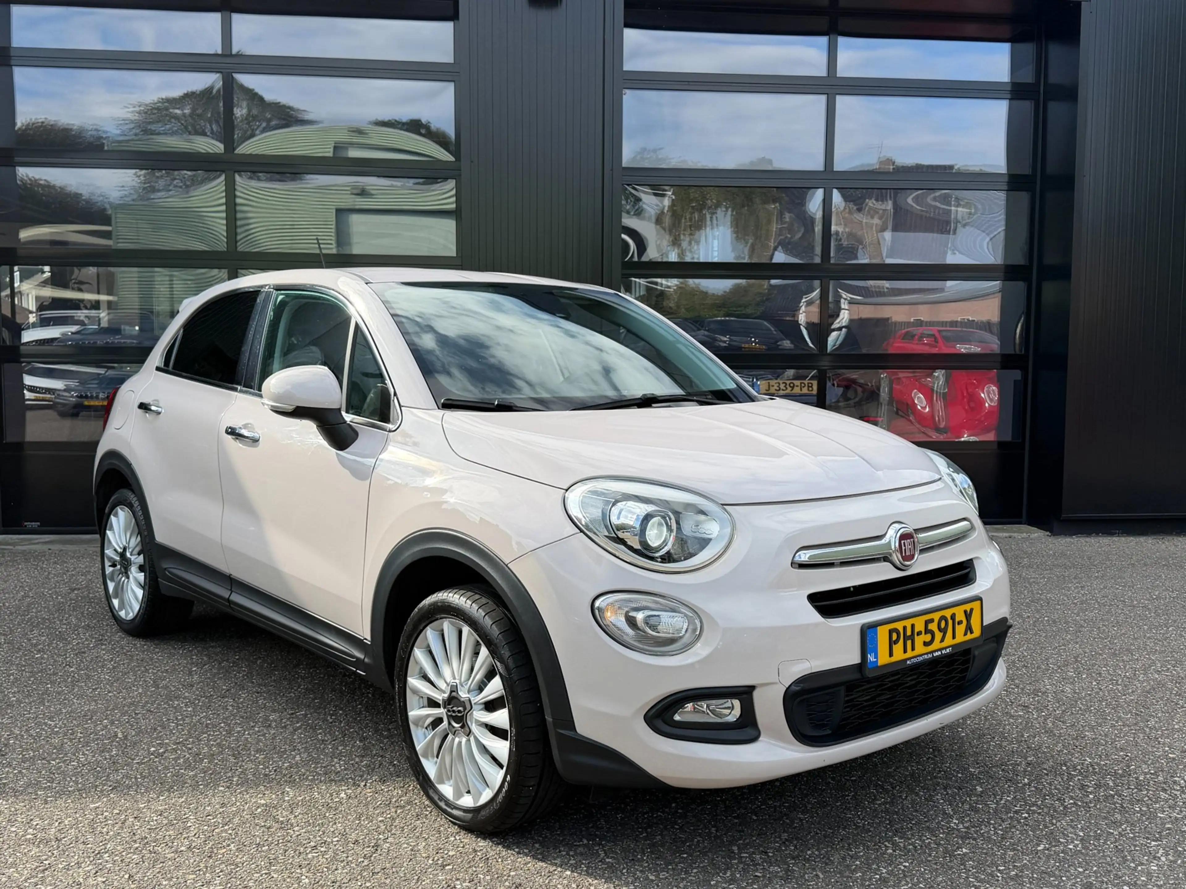 Fiat 500X Cross 1.4 Turbo MultiAir CrossPlus Leer Camera — photo 6