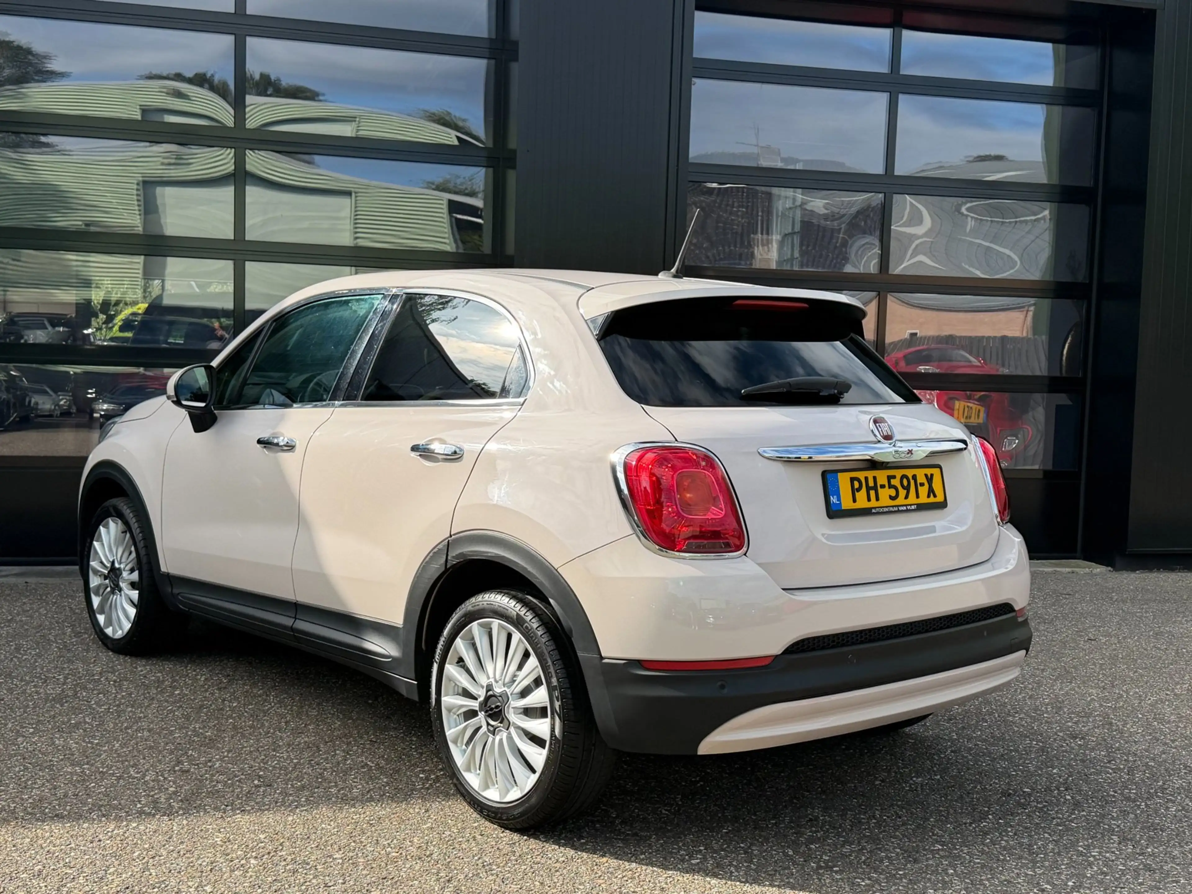 Fiat 500X Cross 1.4 Turbo MultiAir CrossPlus Leer Camera — photo 2