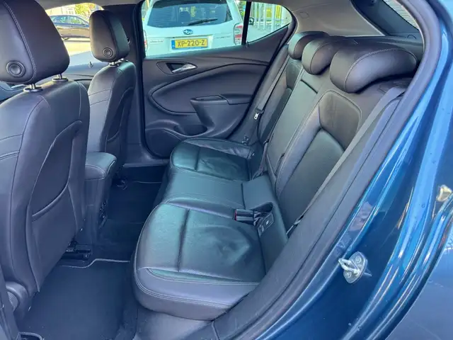 Opel Astra view 13
