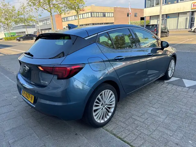 Opel Astra view 6