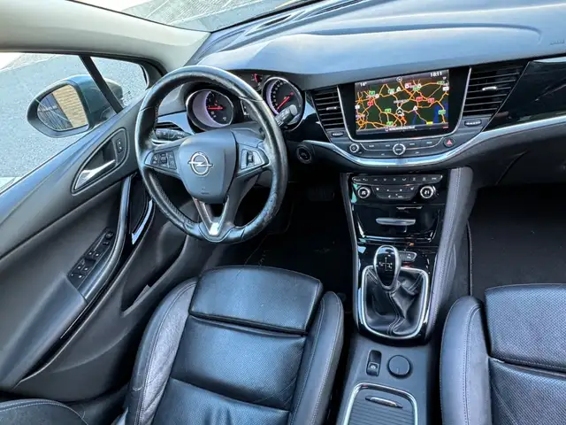 Opel Astra view 9