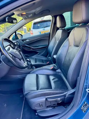 Opel Astra view 11