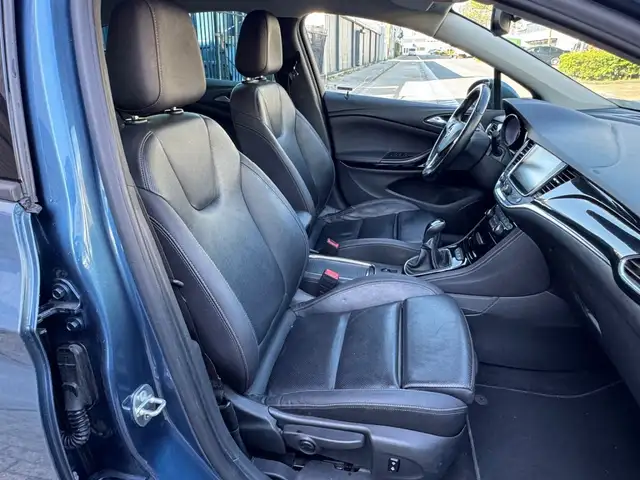 Opel Astra view 10