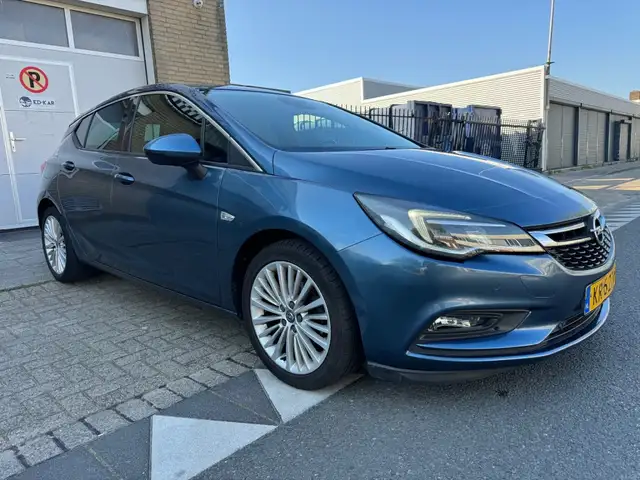 Opel Astra view 5