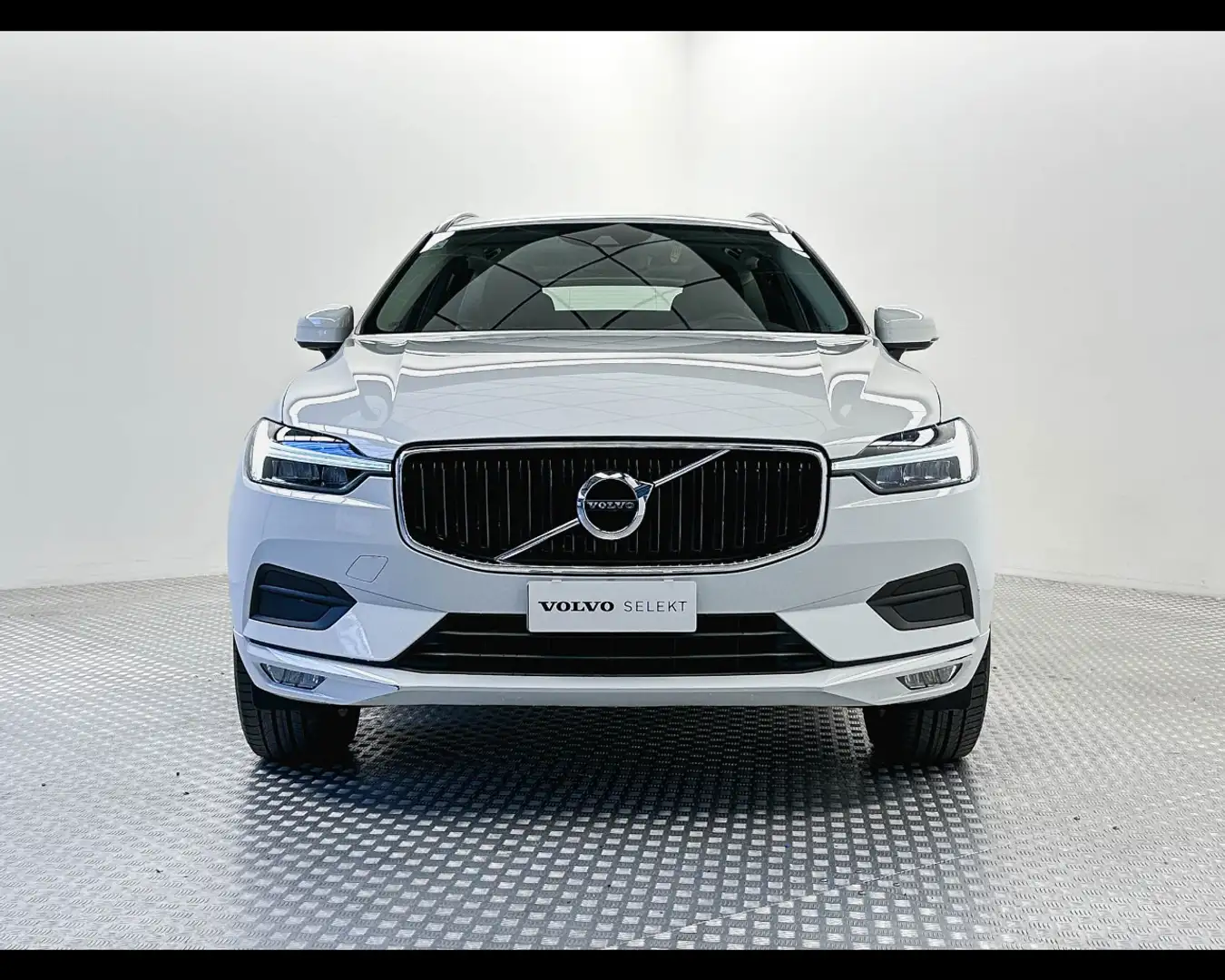 Volvo XC60 B4 (d) AWD Geartronic Momentum Pro Blanc - 2