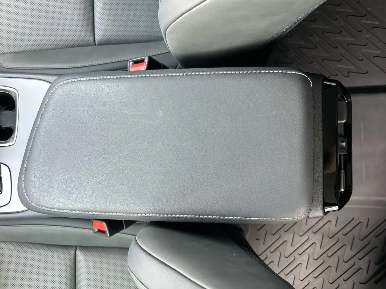 Lexus RZ снимка Lexus RZ