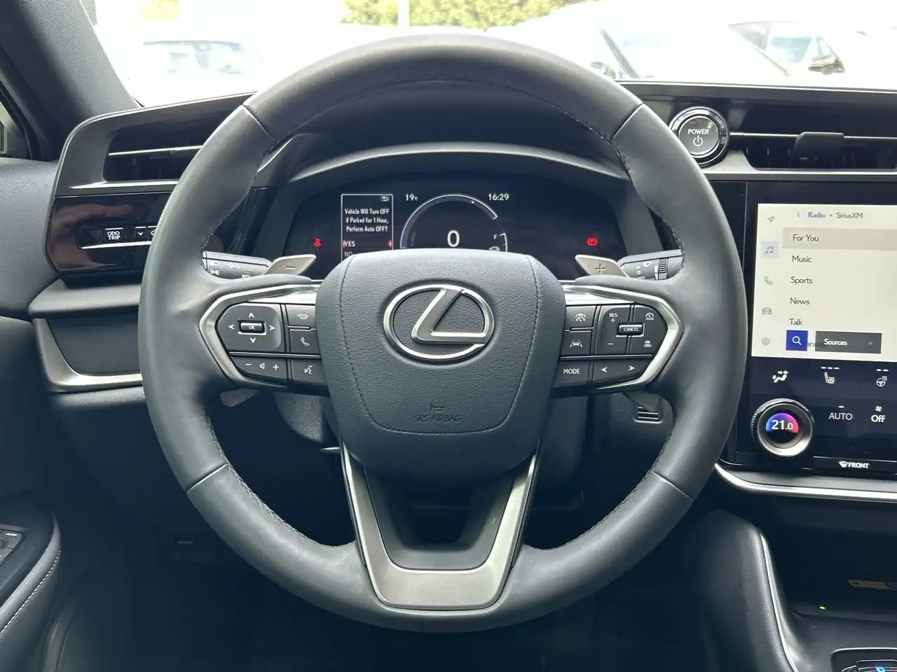 Lexus RZ снимка Lexus RZ