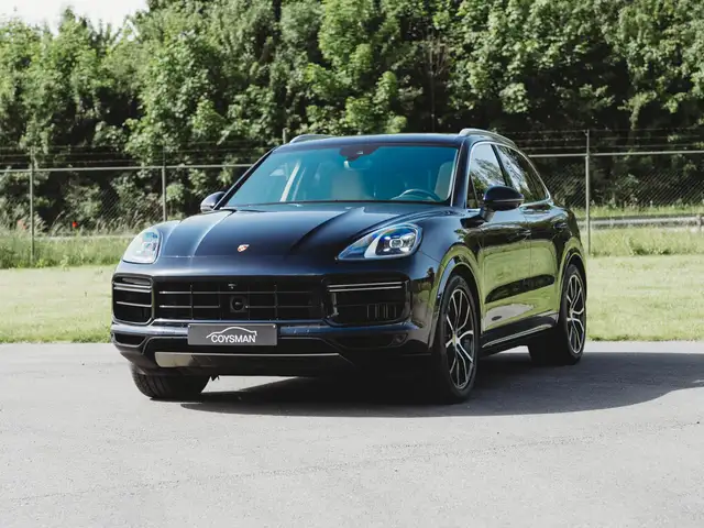 Porsche Cayenne view 3