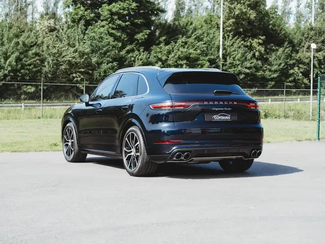 Porsche Cayenne view 6