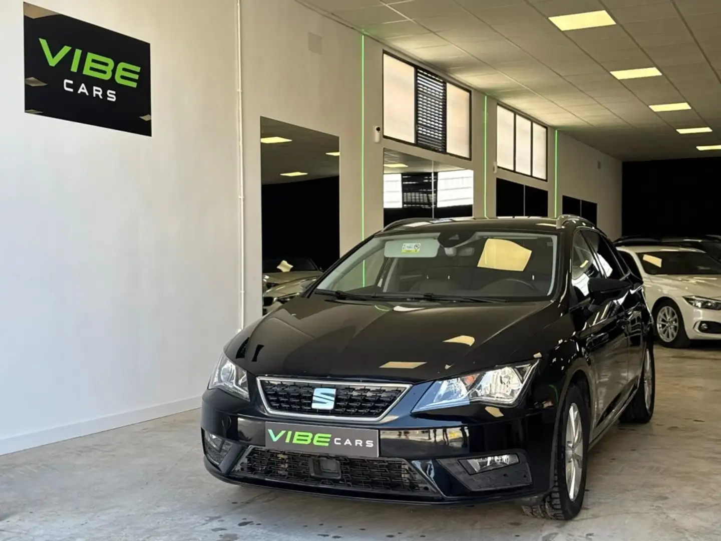SEAT Leon ST 1.6TDI CR S&S Reference Advanced 115 Negro - 1