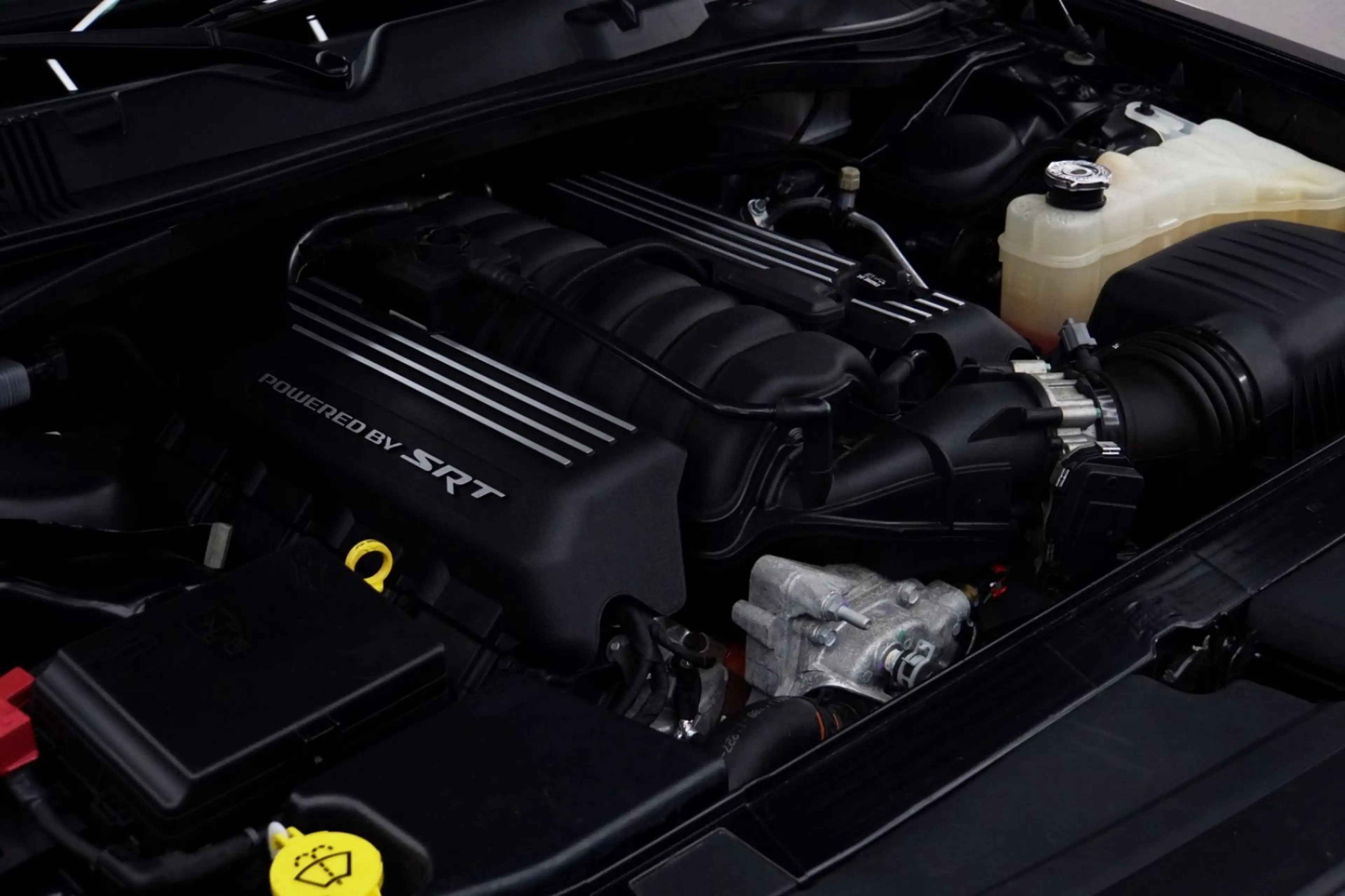 Dodge Challenger SRT *SUCHAUFTRAG NACH WUNSCH* — photo 29