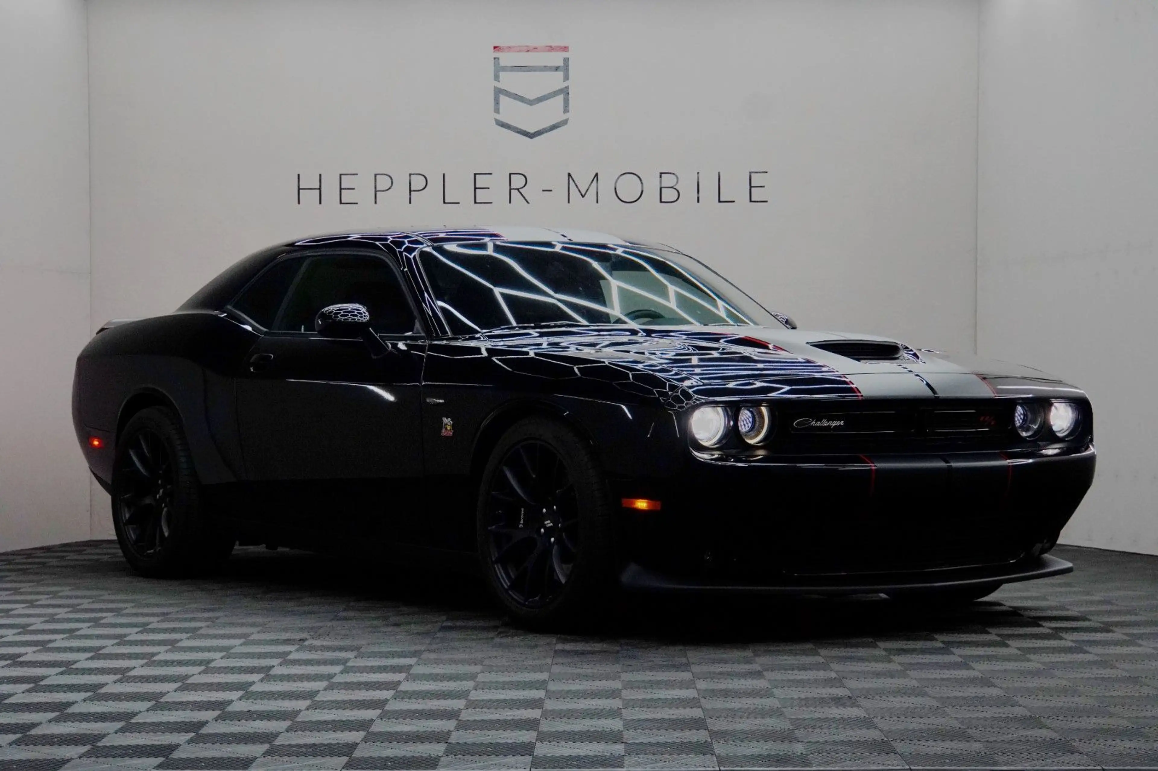 Dodge Challenger SRT *SUCHAUFTRAG NACH WUNSCH* — photo 9