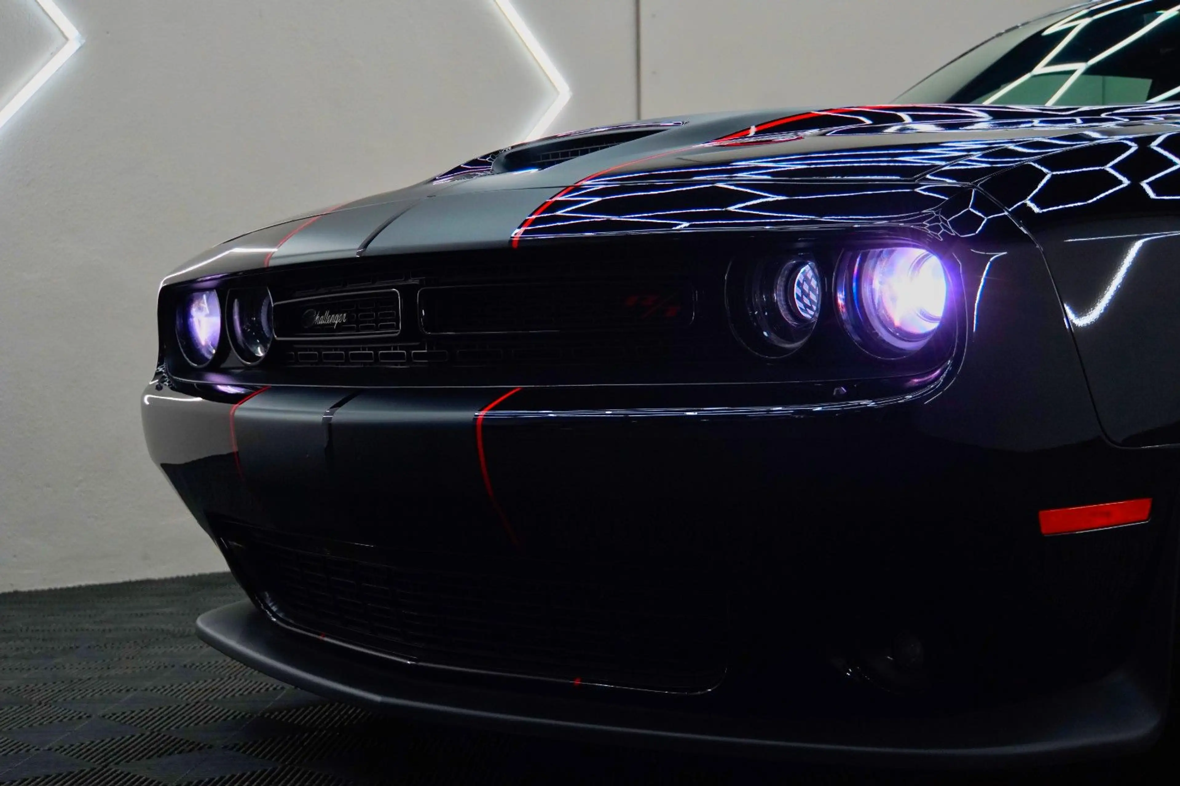 Dodge Challenger SRT *SUCHAUFTRAG NACH WUNSCH* — photo 14