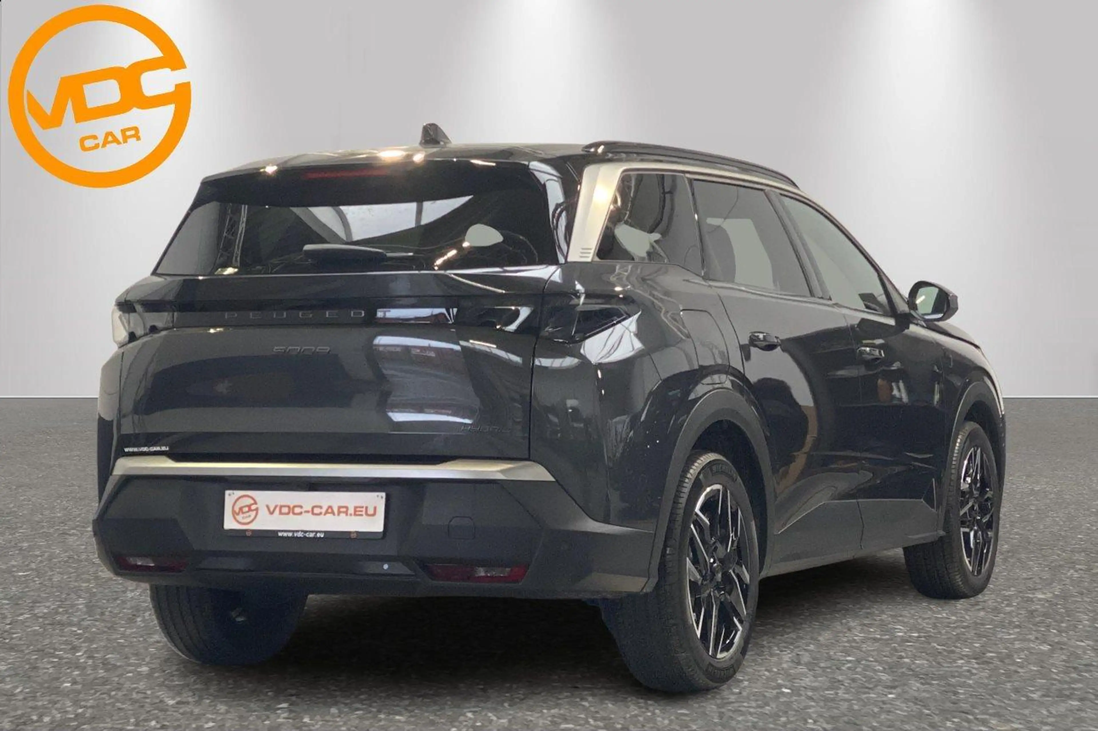 Peugeot 5008 GT - HYBRID - 7 PLACES — photo 3