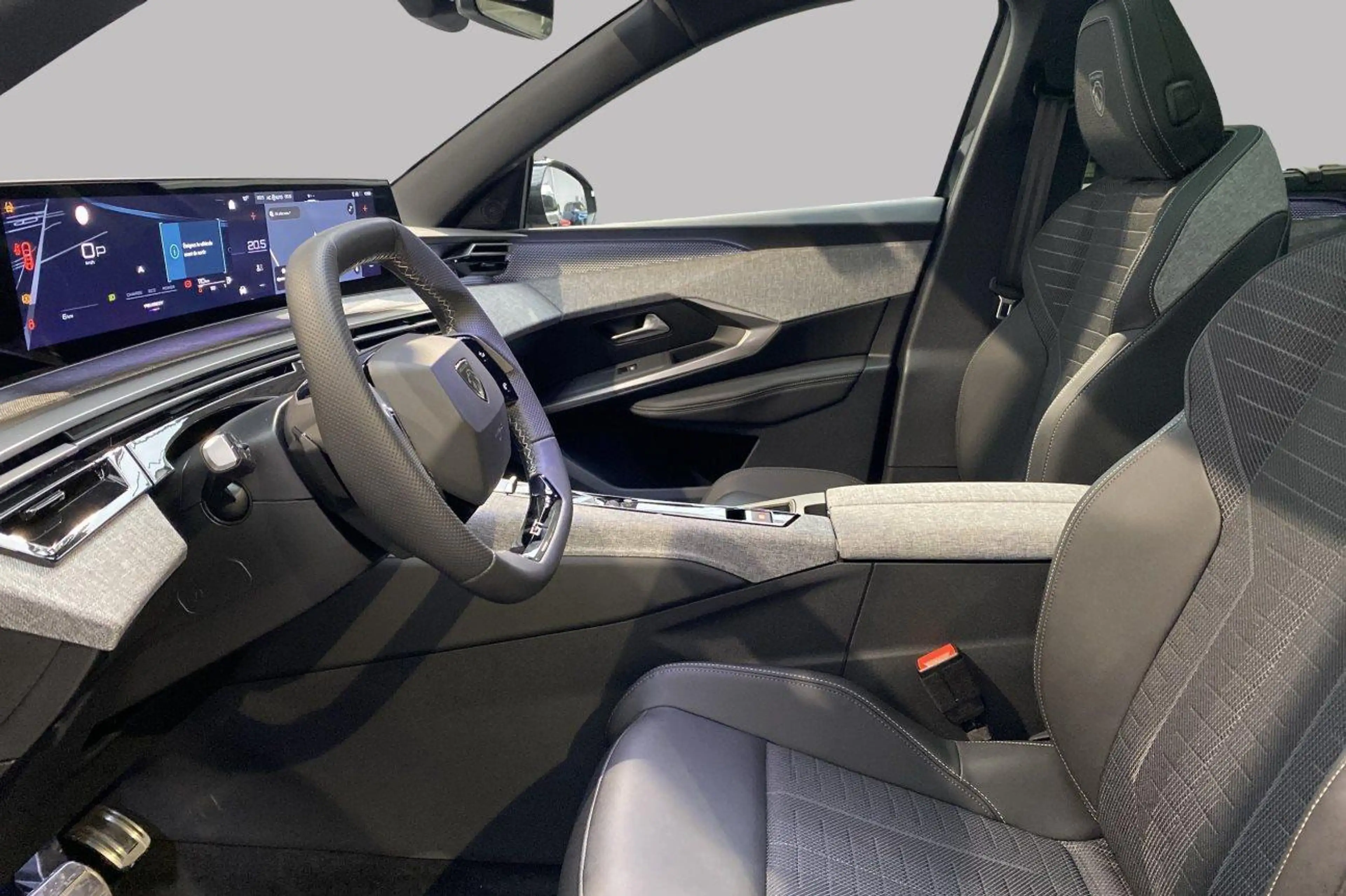 Peugeot 5008 GT - HYBRID - 7 PLACES — photo 10