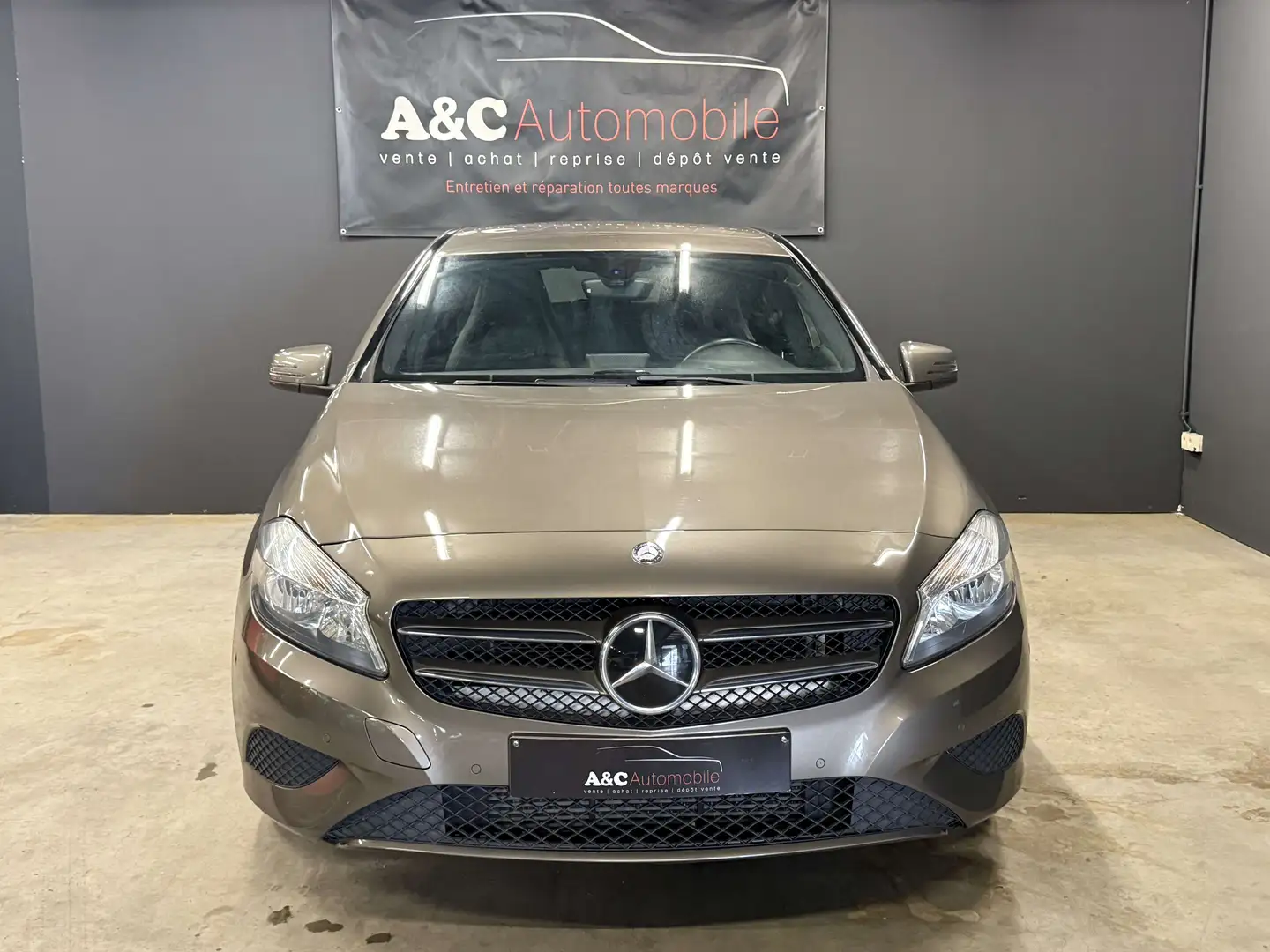 Mercedes-Benz A 180 Brun - 2