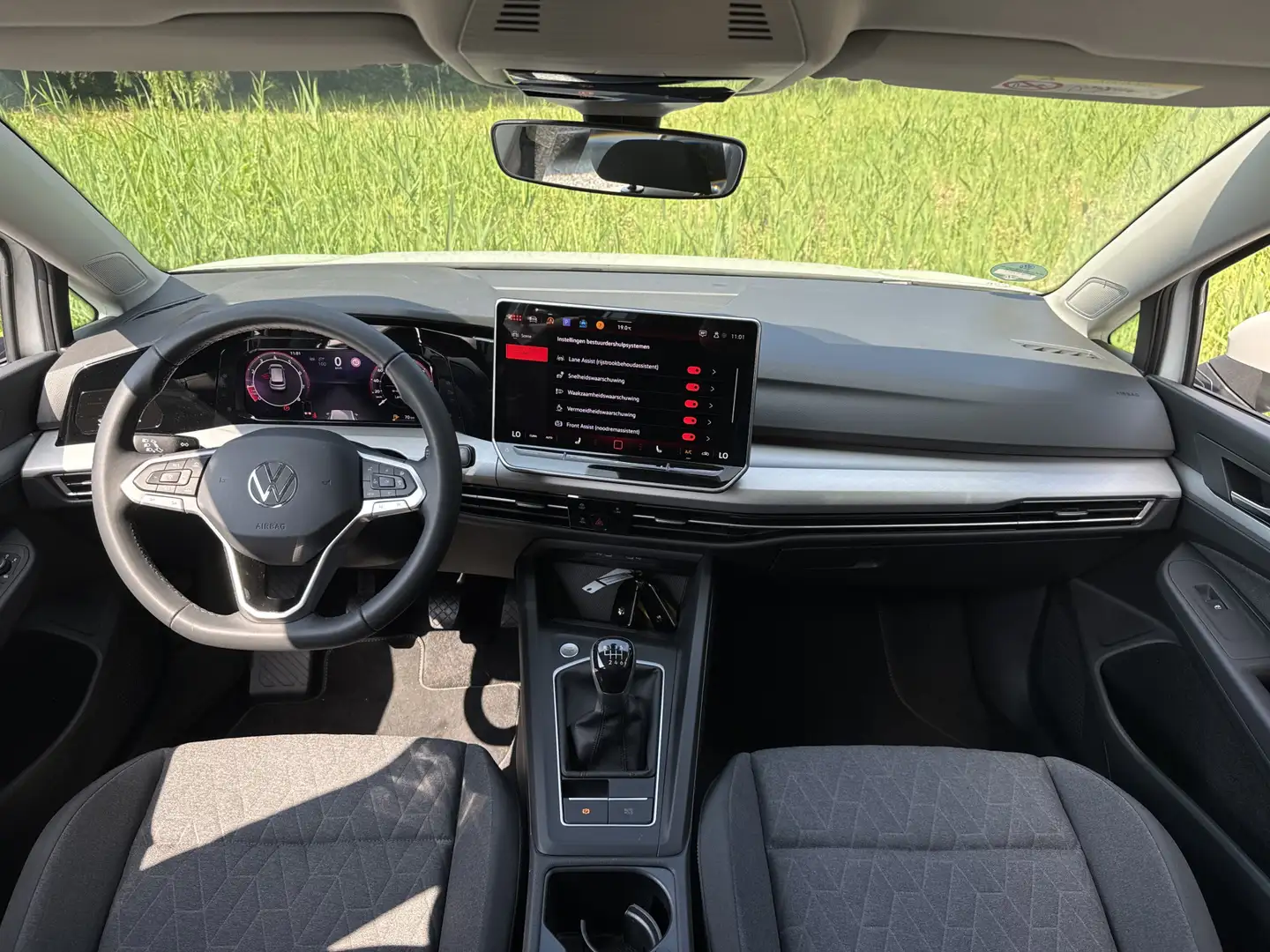 Volkswagen Golf NEW 1.5 TSI LIFE PDC/CARPLAY/FABRIEKSGARANTIE Wit - 2