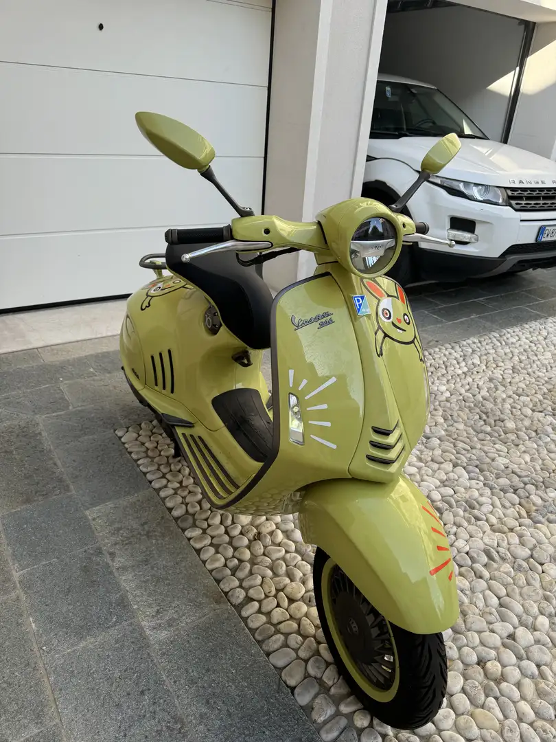 Vespa 946 bunny edizione limitata n 286 di 1000 - 1