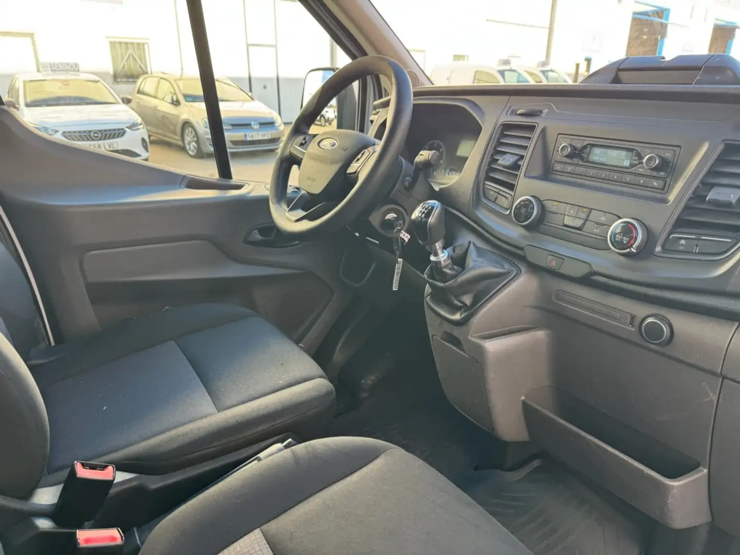 Ford Transit FT 350 L3 Chasis DCb. Ambiente Tr. Tra. 13 Blanco - 2