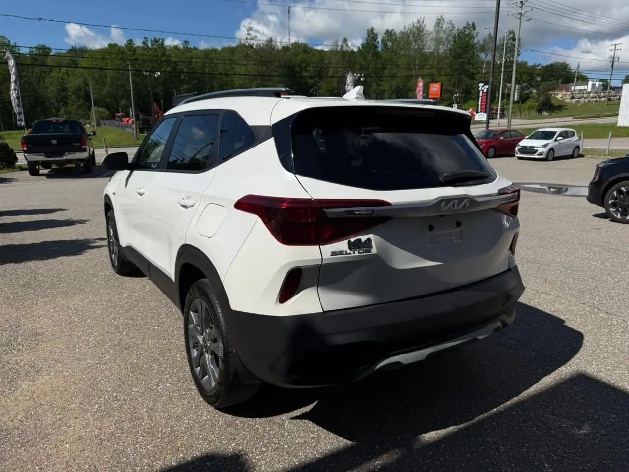Kia Seltos photo Kia Seltos