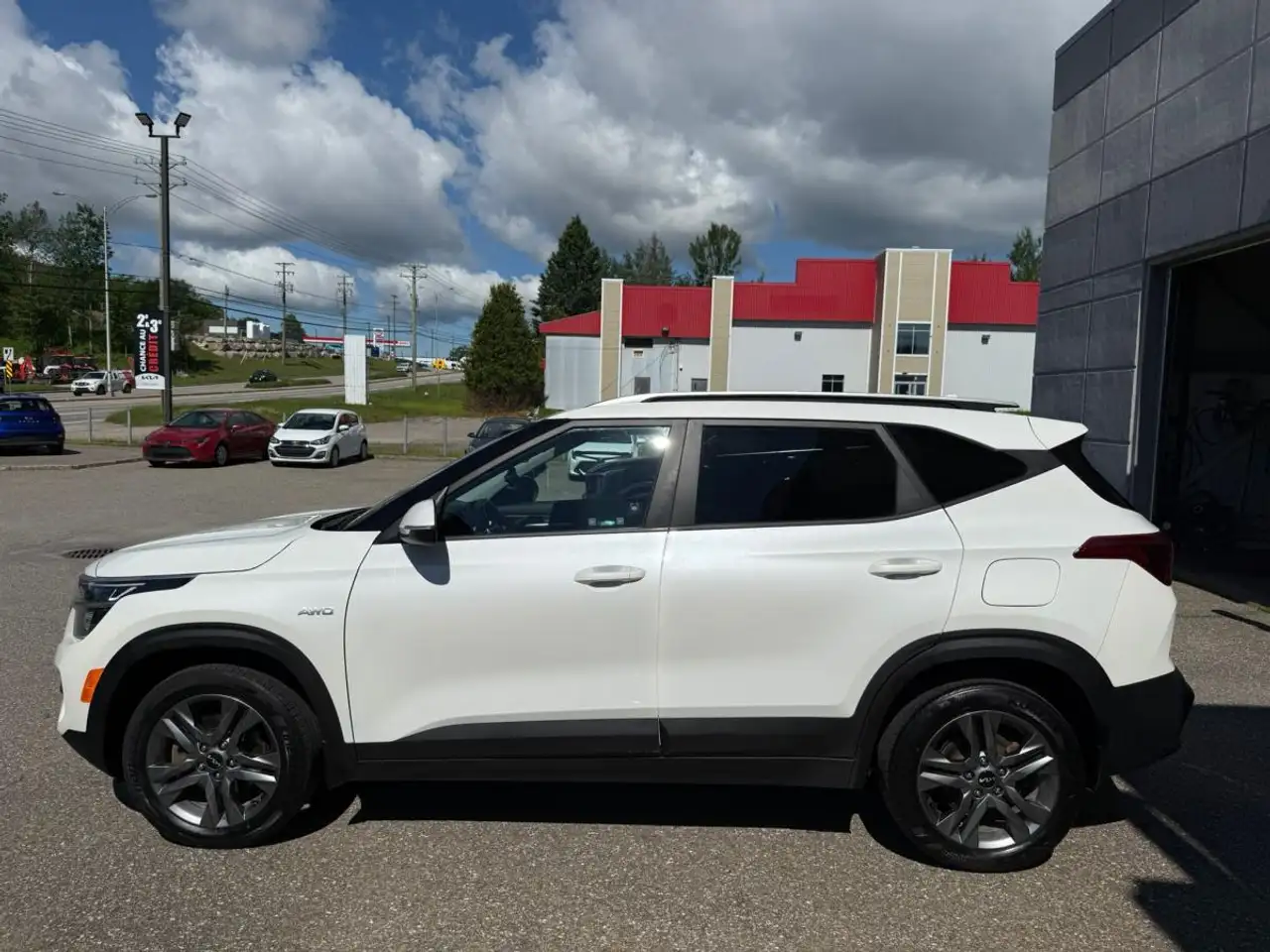 Kia Seltos photo Kia Seltos