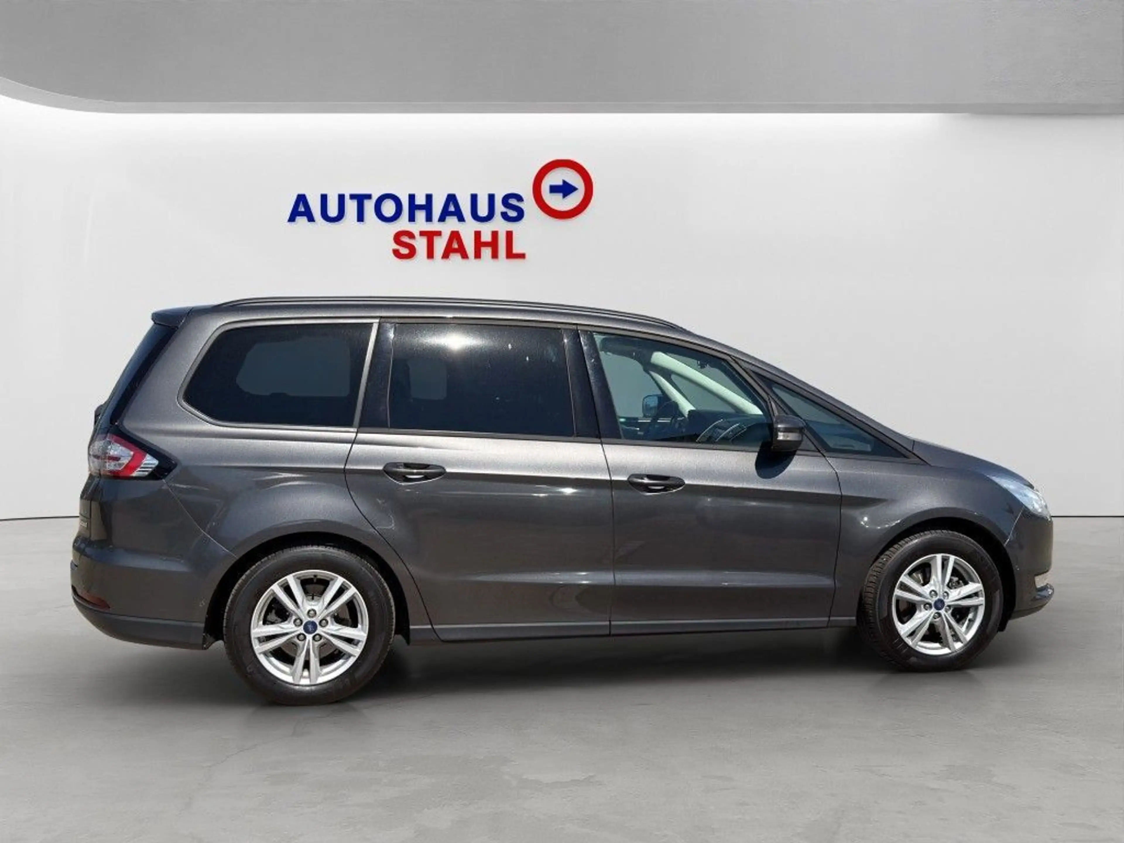 Ford Galaxy 1.5 EcoBoost Start-Stopp Business Edition — photo 4