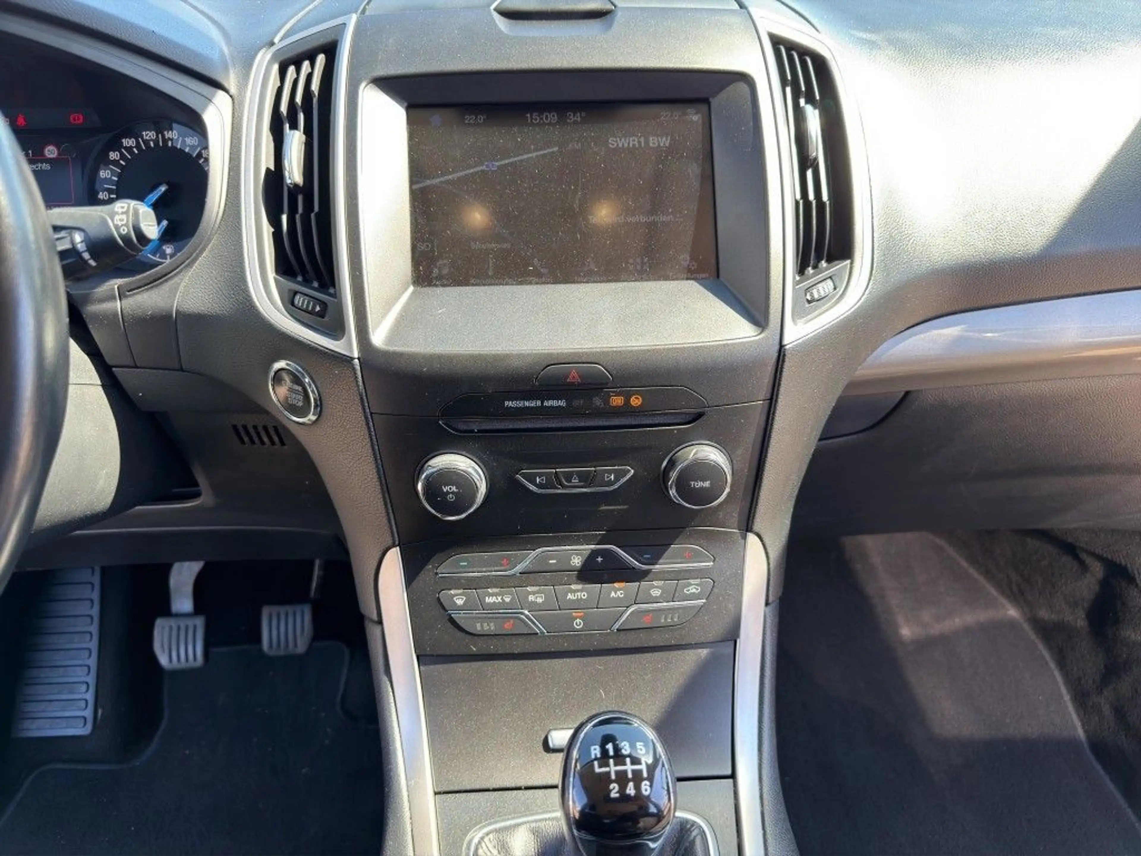 Ford Galaxy 1.5 EcoBoost Start-Stopp Business Edition — photo 14