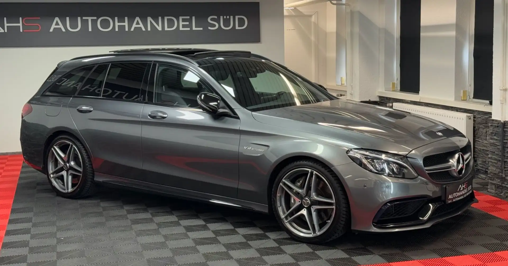 Mercedes-Benz C 63 AMG C 63 T AMG*PANORAMA*NIGHT*K.GO*S.ABGAS*KAMERA* Grau - 2
