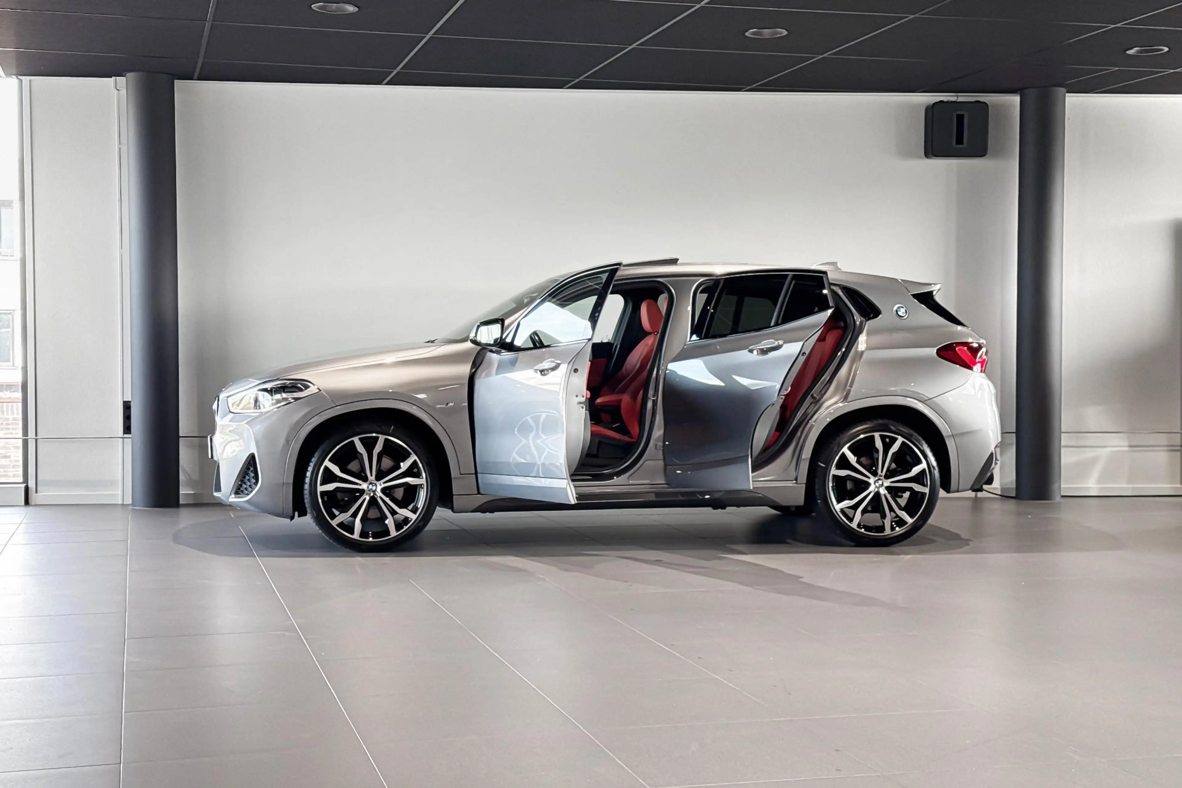 BMW X2 sDrive20i Business Edition Plus | M Sport | Glazen — photo 4