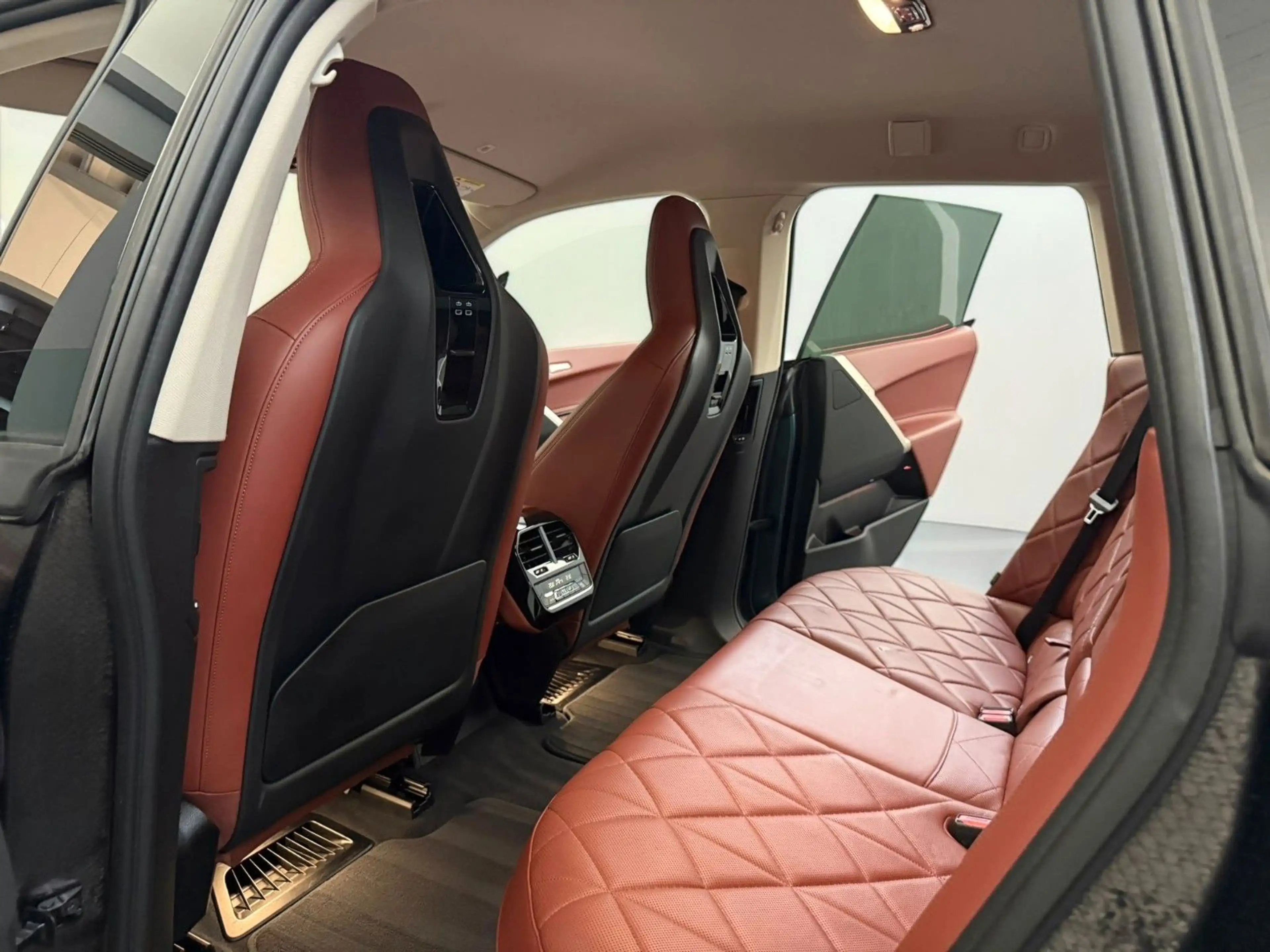 BMW iX 50 Sport*AHK*Drive Prof*Suite*Sportpaket*21Z* — photo 14