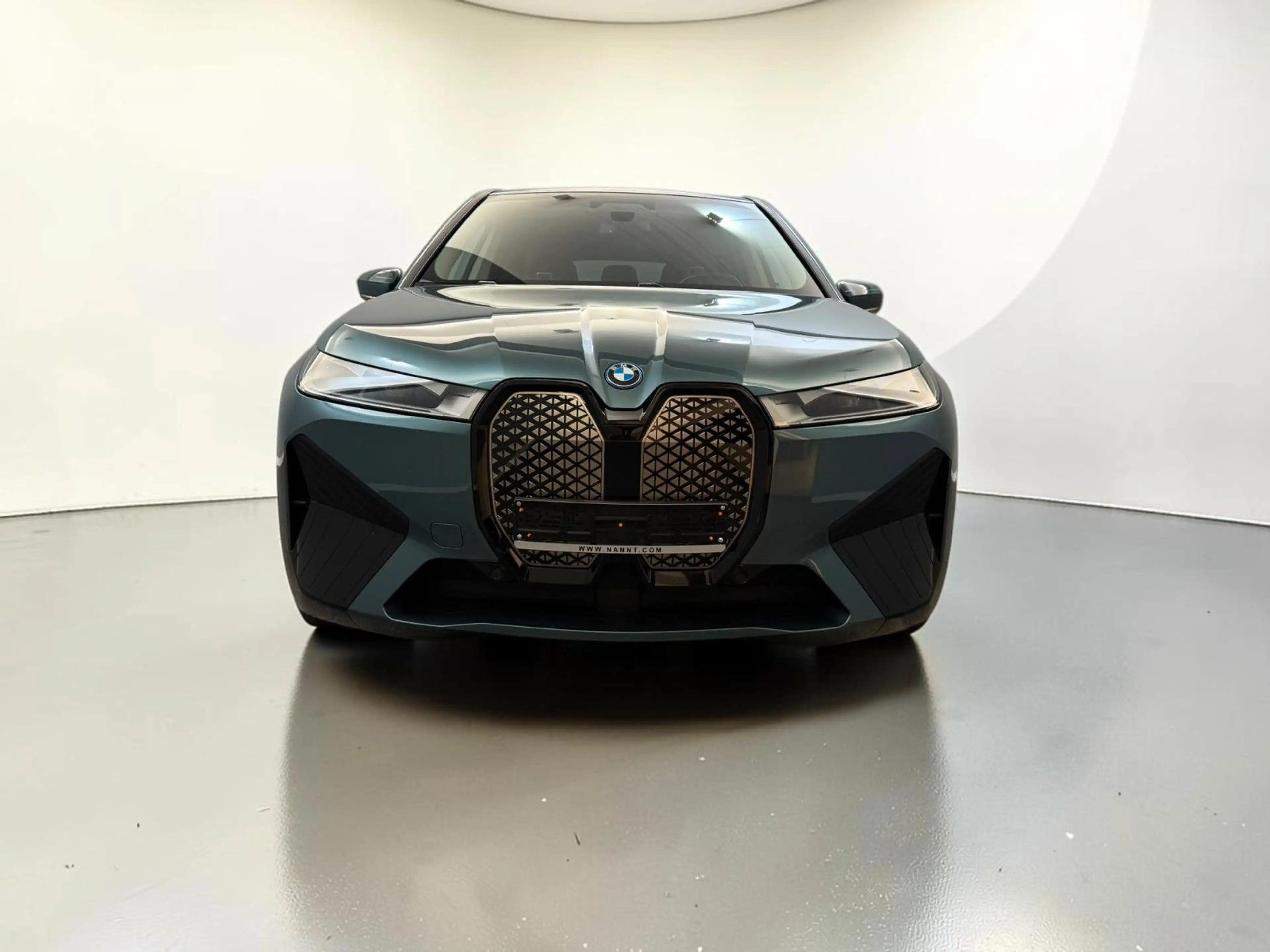 BMW iX 50 Sport*AHK*Drive Prof*Suite*Sportpaket*21Z* — photo 2