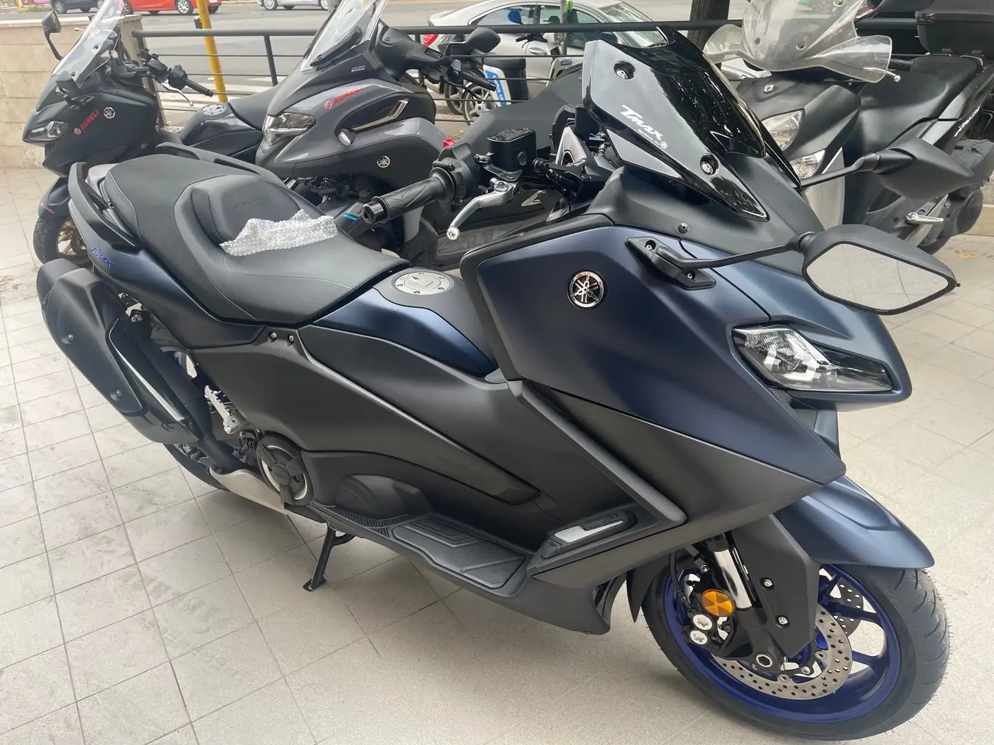 Yamaha TMAX 560 Albastru - 2