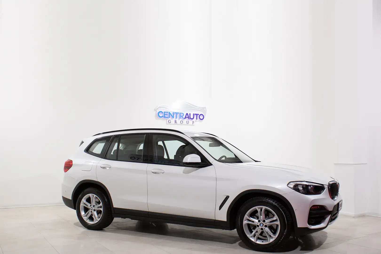 BMW X3 xDrive20d Business Advantage 190cv Autom. Bílá - 2