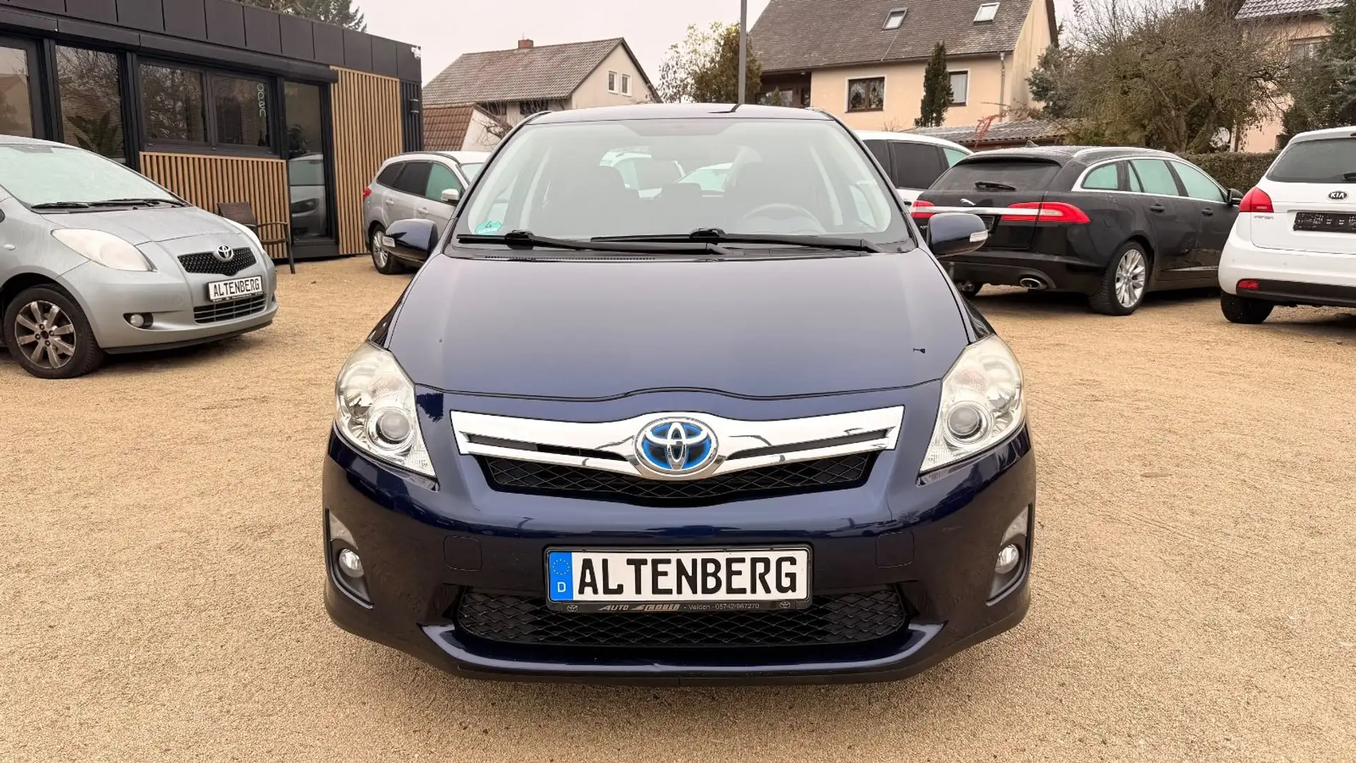 Toyota Auris Hybrid Travel Blau - 2