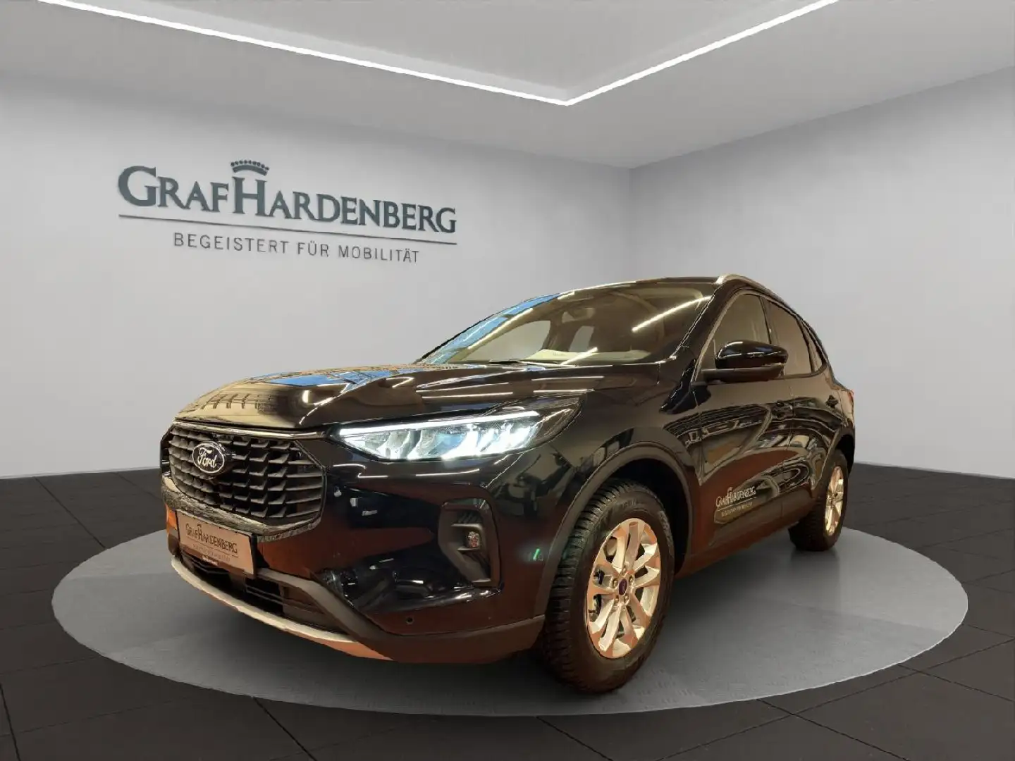 Ford Kuga Titanium Schwarz - 1