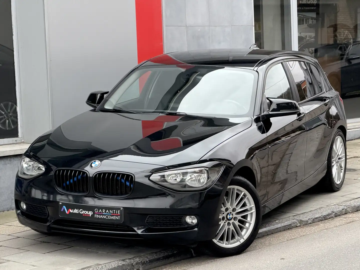 BMW 116 d *GARANTIE 1AN*Pack ///SPORT/Cuir/CT+CarPass*OK Zwart - 1