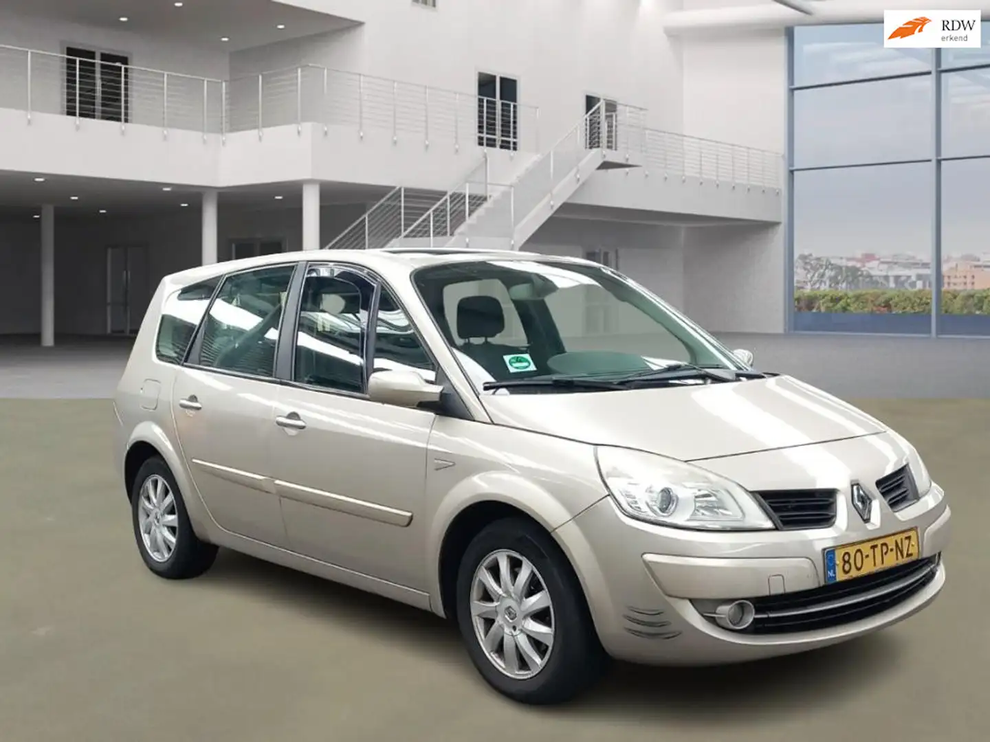 Renault Grand Scenic 2.0-16V Tech Line AUT PANO NAVI PSENSOR CRUISE TRE bež - 1