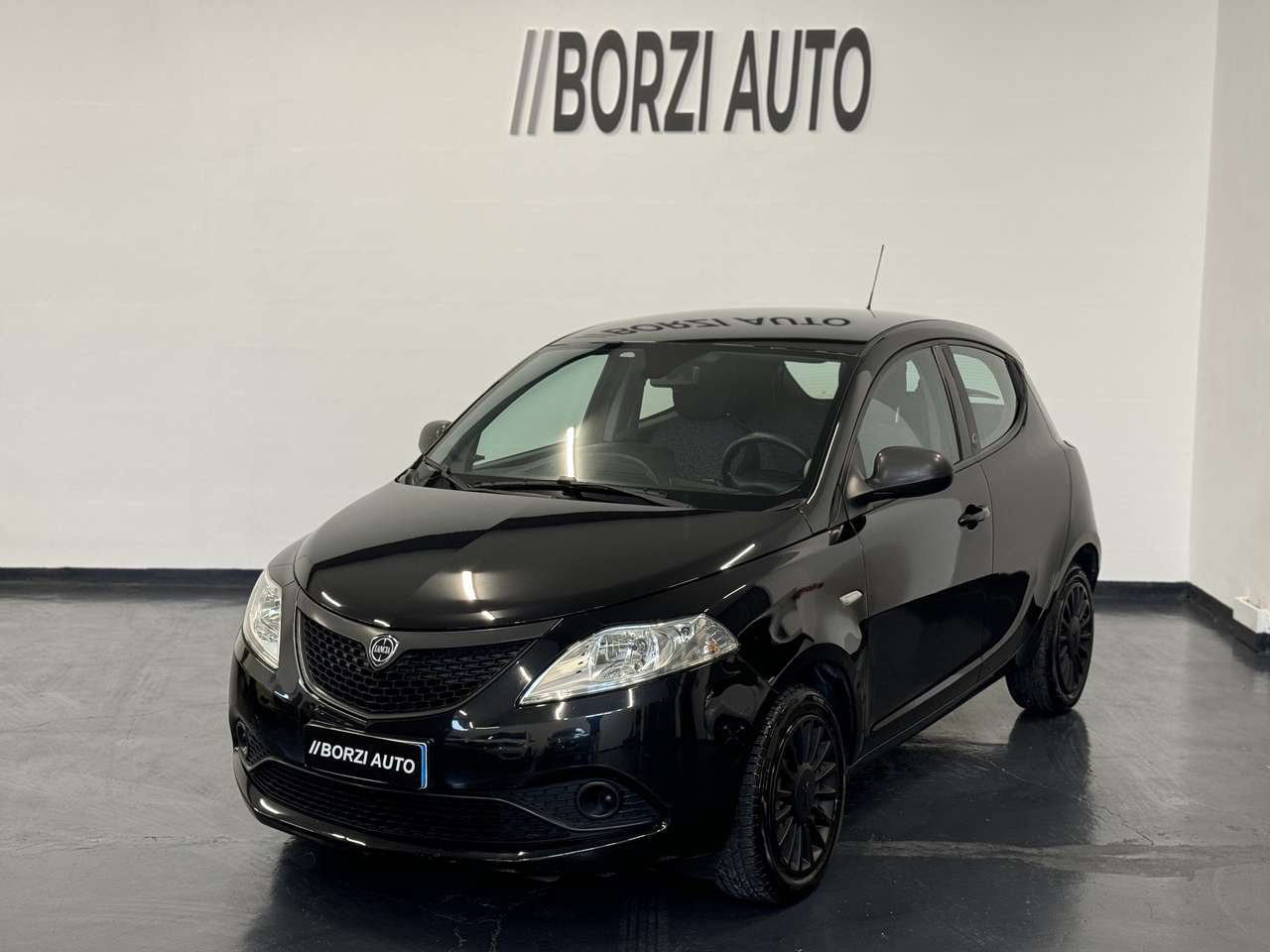Lancia Ypsilon 1.0 firefly hybrid Silver s&s 70cv PROMO!!