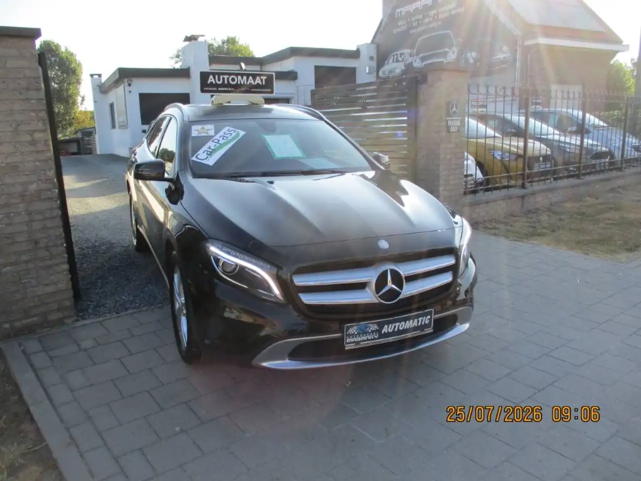 Mercedes-Benz GLA 180