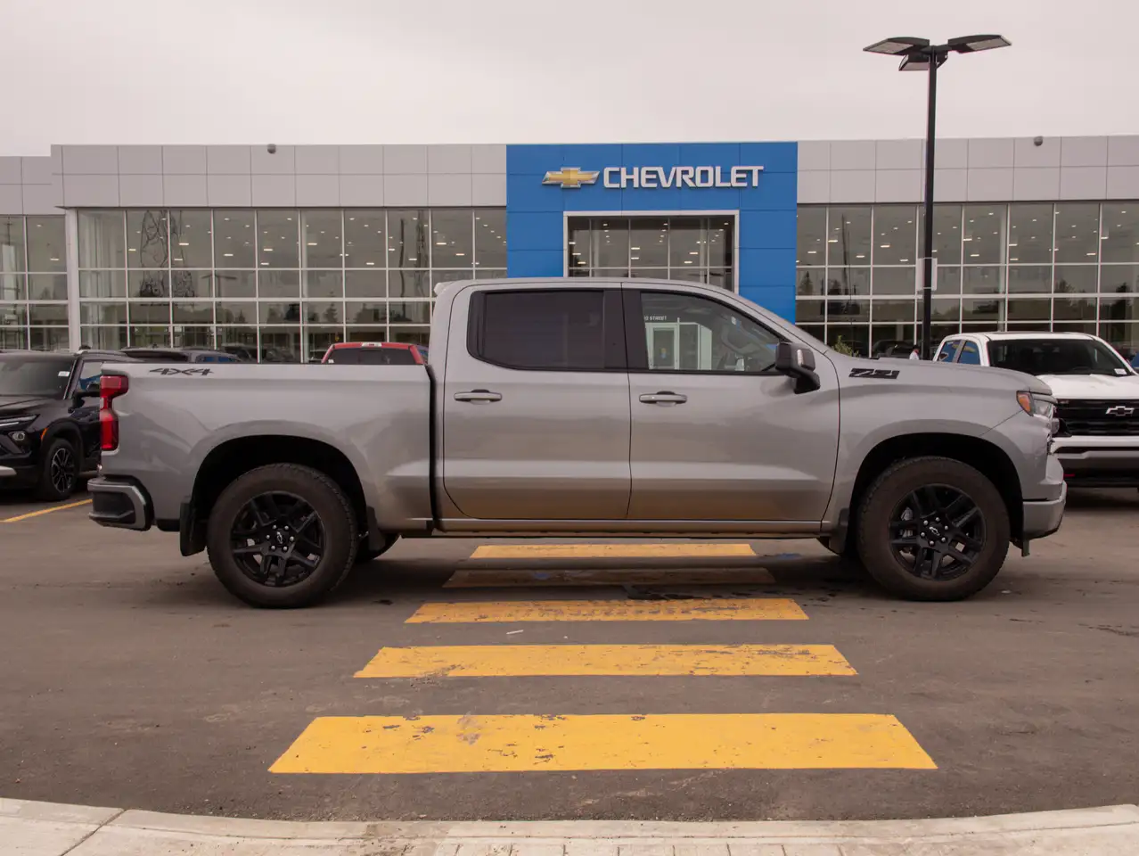 Chevrolet Silverado 1500 снимка Chevrolet Silverado 1500