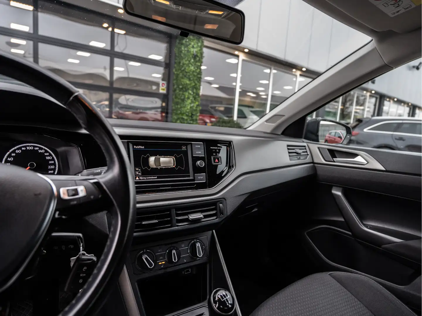 Volkswagen Polo 1.0 TSI Comfortline | PDC | Winter Pack | Grau - 2