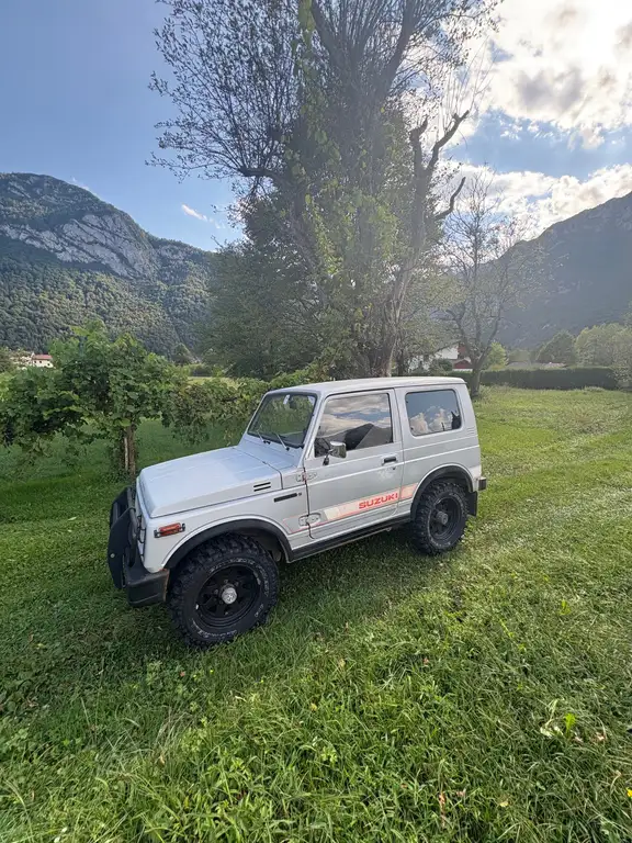 Suzuki SJ 410 1985 из Европы — купить под ключ